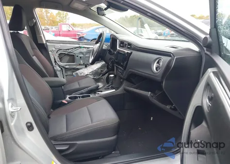 2017 Toyota Corolla Le z USA, uszkodzony, nr VIN 2T1BURHE0HC963693